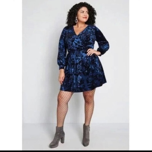 NWT ModCloth Velvet Luxe Structure Dress Wrap Floral size S, long sleeve modern - Picture 4 of 8